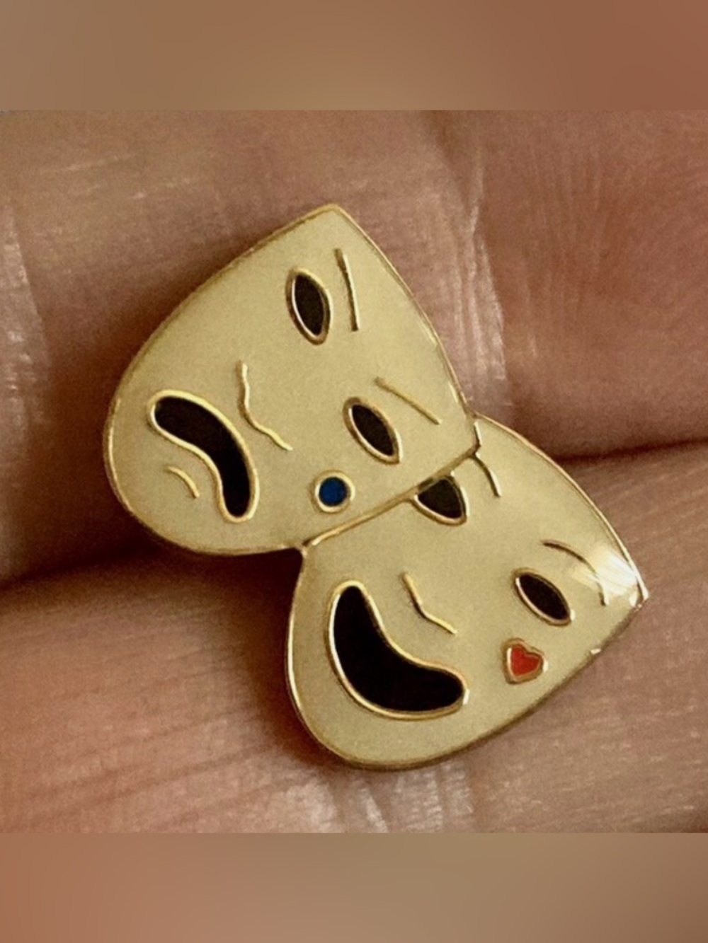 BURBERRY Pin BADGE Brooch Broach *RARE New Theatrical Masks Comedy & Tragedy